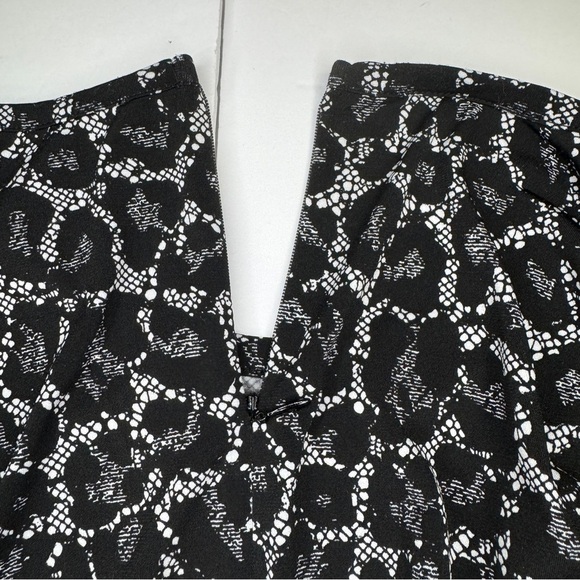 Michael Kors Black White Animal Print Long Sleeve Dress Medium - Picture 5 of 5